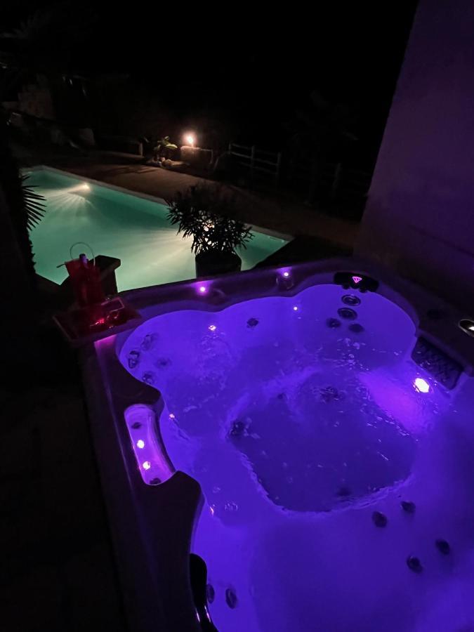 Chambre Au Calme Avec Spa Privatif Gratuit Sud Aveyron Les Palmiers Des Causses Saint-Rome-de-Tarn 외부 사진